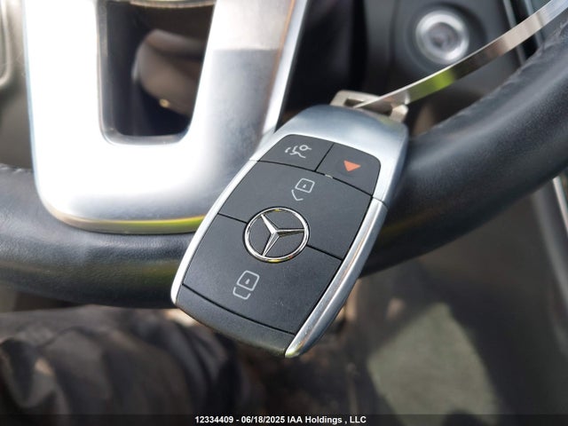 W1KWK8EB4LF993040 Mercedes-Benz m264