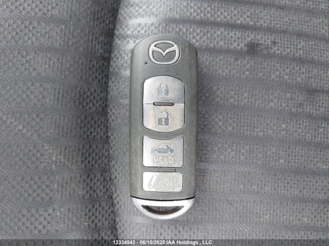 3MZBM1U71FM126882 Mazda pe