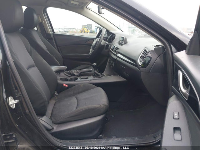 3MZBM1U71FM126882 Mazda pe