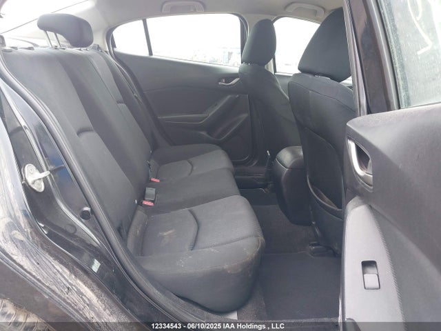 3MZBM1U71FM126882 Mazda pe