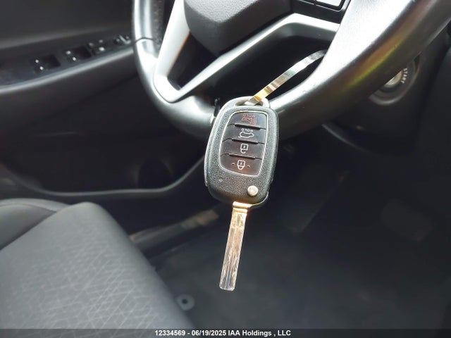 KM8J3CA4XGU154986 Hyundai Tucson