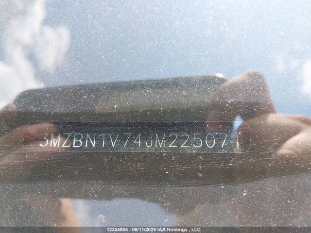 3MZBN1V74JM225071 Mazda pe