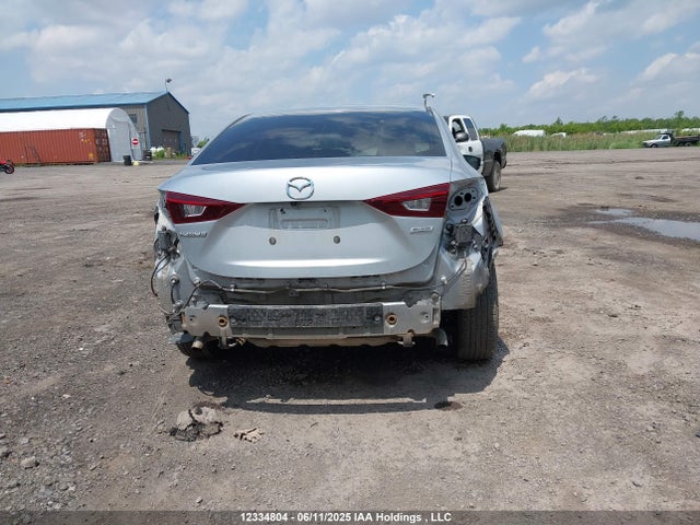 3MZBN1V74JM225071 Mazda pe