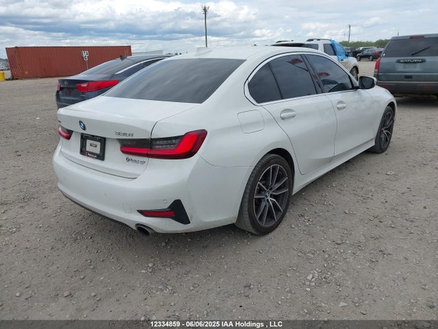 3MW5R7J08N8C74799 BMW 330I