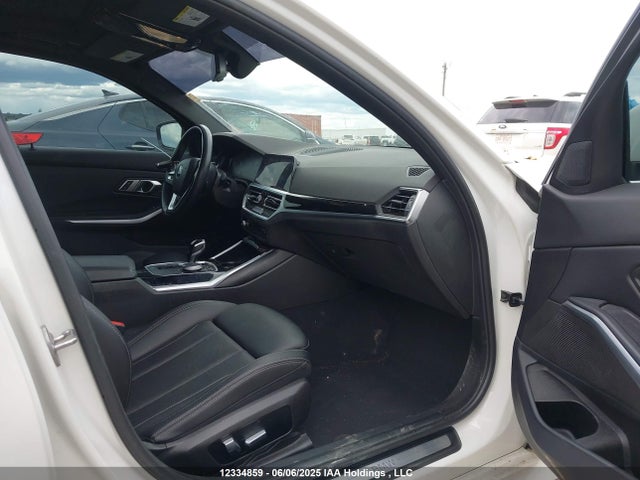 3MW5R7J08N8C74799 BMW 330I