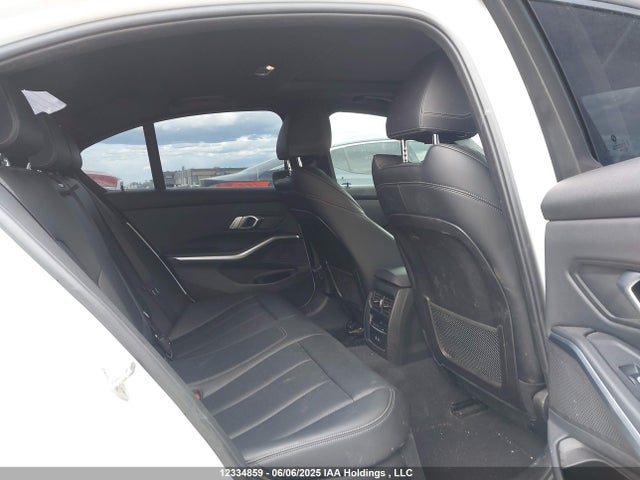 3MW5R7J08N8C74799 BMW 330I