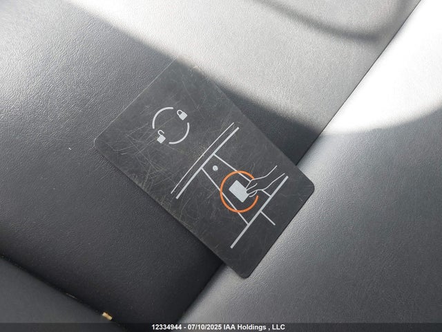 5YJ3E1EA3NF306057 Tesla MODEL 3