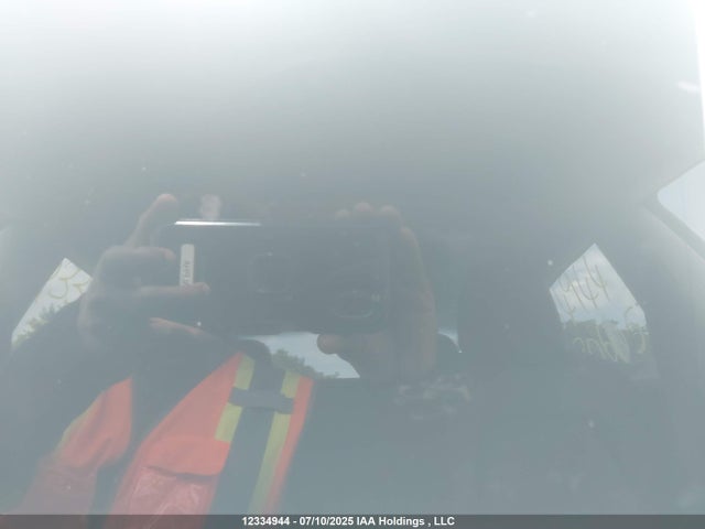5YJ3E1EA3NF306057 Tesla MODEL 3