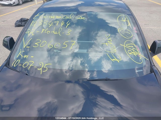 5YJ3E1EA3NF306057 Tesla MODEL 3