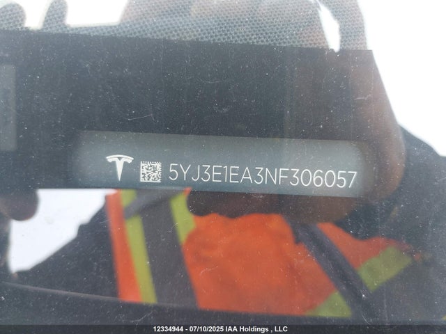 5YJ3E1EA3NF306057 Tesla MODEL 3