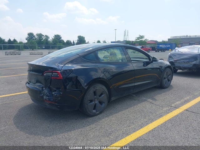 5YJ3E1EA3NF306057 Tesla MODEL 3