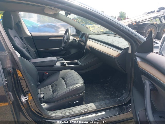 5YJ3E1EA3NF306057 Tesla MODEL 3