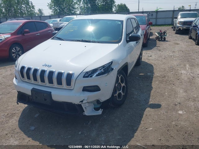 1C4PJLAS2FW591869 Jeep 2015