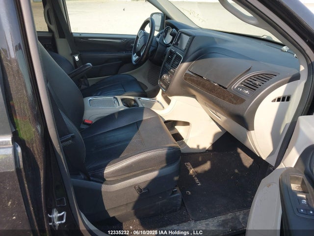 2C4RDGDGXHR880329 Dodge Grand Caravan