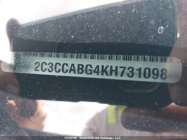 2C3CCABG4KH731098 Chrysler 300 S