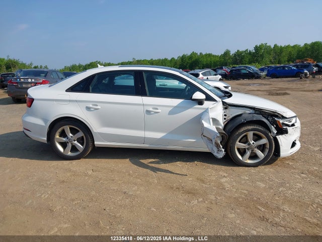 WAUB8GFFXJ1014938 Audi 2.0 tfsi