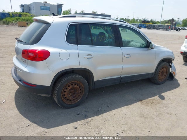 WVGBV3AX2EW558763 Volkswagen 2014