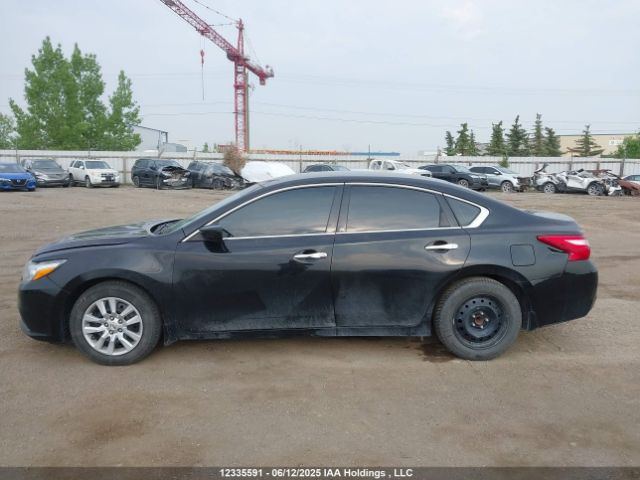 1N4AL3AP5HN327832 Nissan 2017
