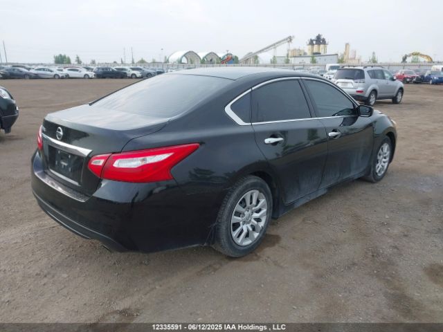 1N4AL3AP5HN327832 Nissan 2017