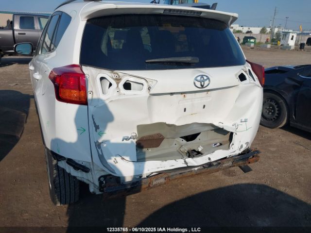 2T3ZFREV7EW126809 Toyota RAV4 LE