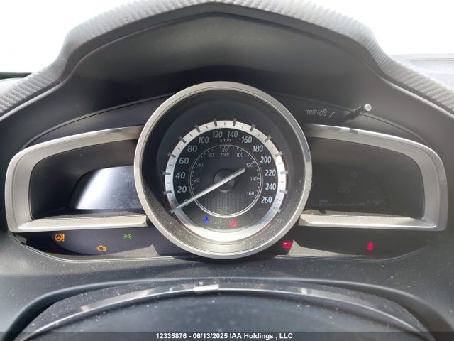 JM1BM1L78E1181006 Mazda pe