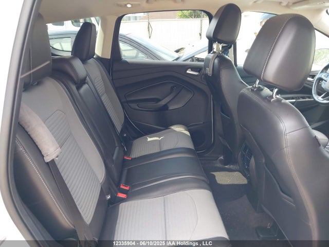 1FMCU9J90HUC83132 Ford 2017