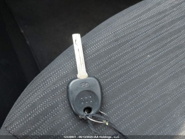 KMHCT5AE8HU355431 Hyundai ACCENT SE