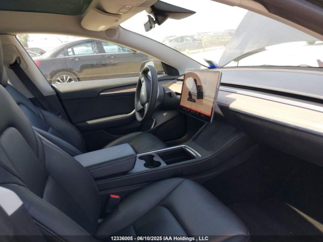 5YJ3E1EBXNF299682 Tesla MODEL 3