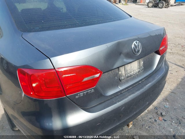 3VWDL7AJ0EM396229 Volkswagen Jetta