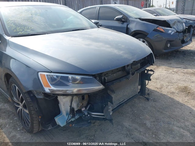 3VWDL7AJ0EM396229 Volkswagen Jetta