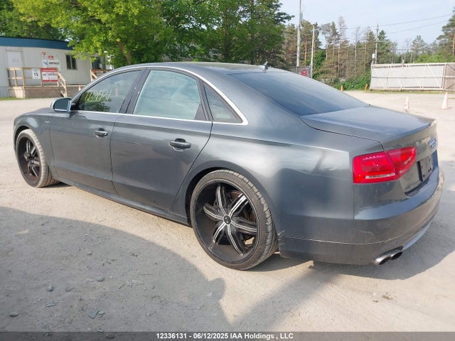 Audi S8 2014 WAUD2AFD2EN010421 Image 3