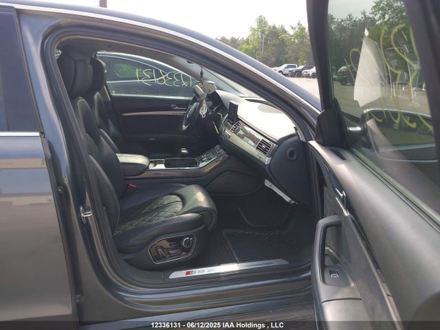 Audi S8 2014 WAUD2AFD2EN010421 Image 5