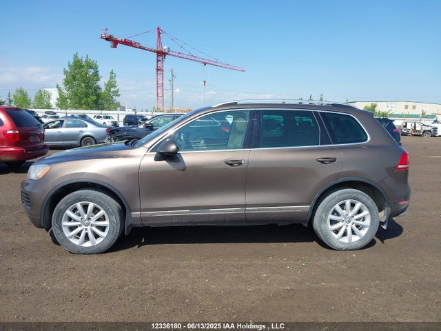 WVGEP9BP1ED006904 Volkswagen 2014