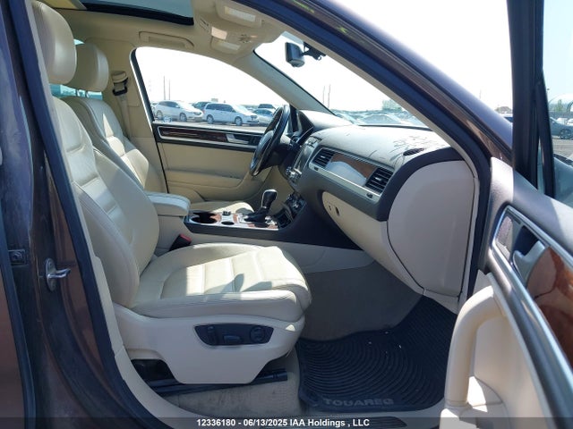 WVGEP9BP1ED006904 Volkswagen 2014