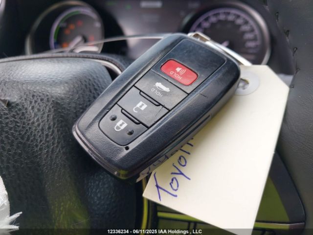 4T1K31AK3RU071233 Toyota a25a-fxs