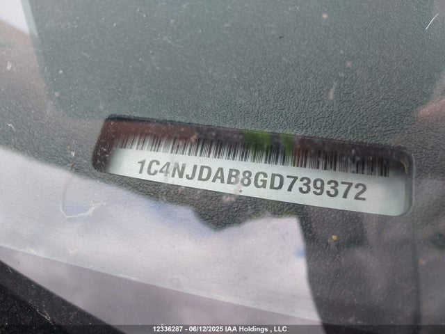 1C4NJDAB8GD739372 Jeep Compass