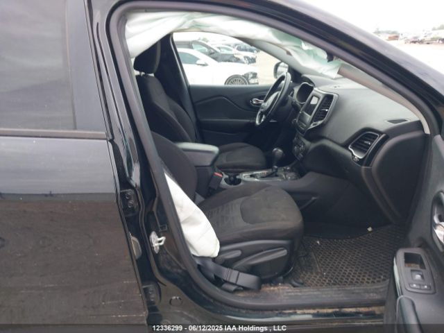 1C4PJMCB9KD389247 Jeep 2019
