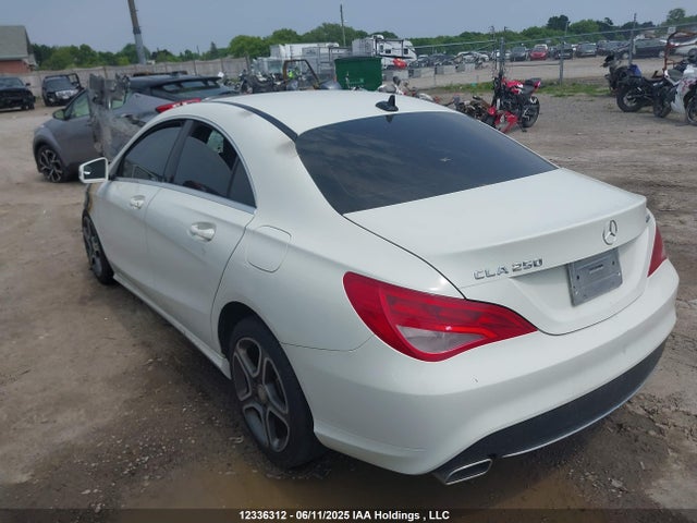 WDDSJ4GB5FN227593 Mercedes-Benz 2015