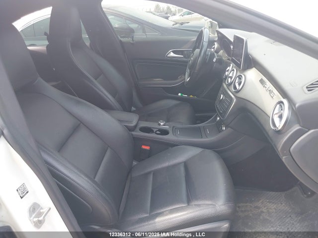 WDDSJ4GB5FN227593 Mercedes-Benz 2015