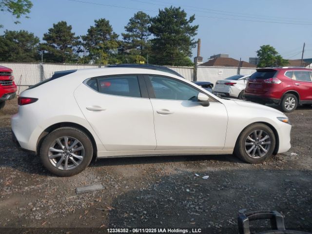 JM1BPAK78K1121618 Mazda pe