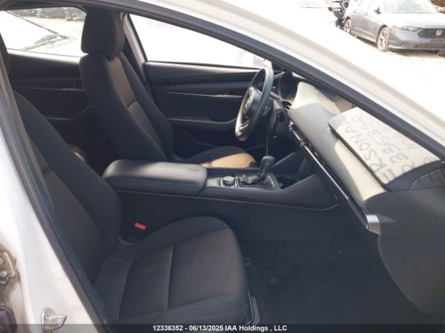 JM1BPAK78K1121618 Mazda pe