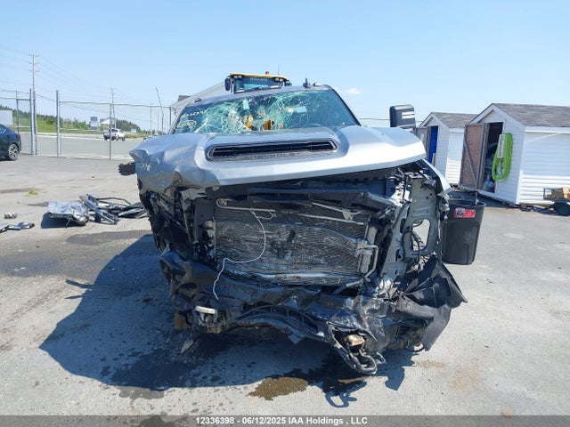 2GC1YMEYXR1115001 Chevrolet l5p