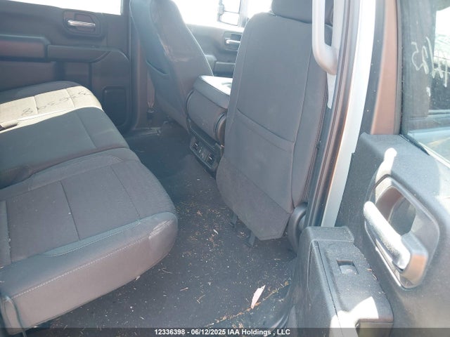 2GC1YMEYXR1115001 Chevrolet l5p