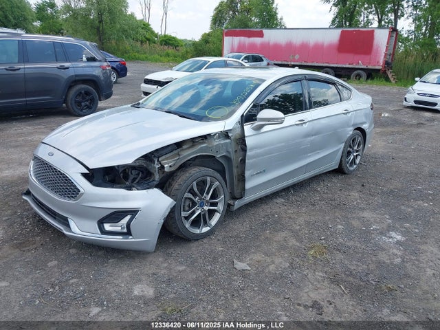 Ford Fusion 2019 3FA6P0RU7KR155570 Image 2
