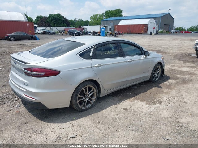 Ford Fusion 2019 3FA6P0RU7KR155570 Image 4