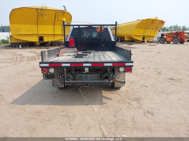 Ford F-350 Xlt 2024 1FT8W3BN7REE54225 Image 16