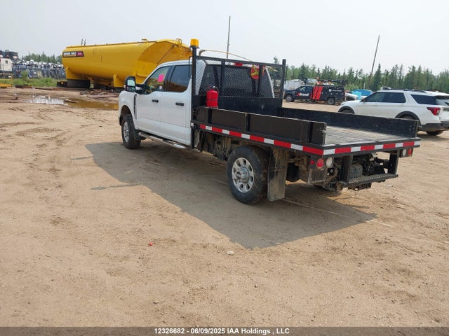 Ford F-350 Xlt 2024 1FT8W3BN7REE54225 Image 3