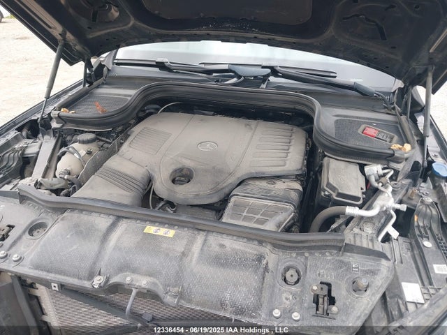 4JGFB5KB6MA483702 Mercedes-Benz m256