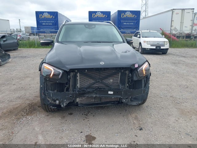 4JGFB5KB6MA483702 Mercedes-Benz m256