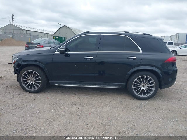 4JGFB5KB6MA483702 Mercedes-Benz m256